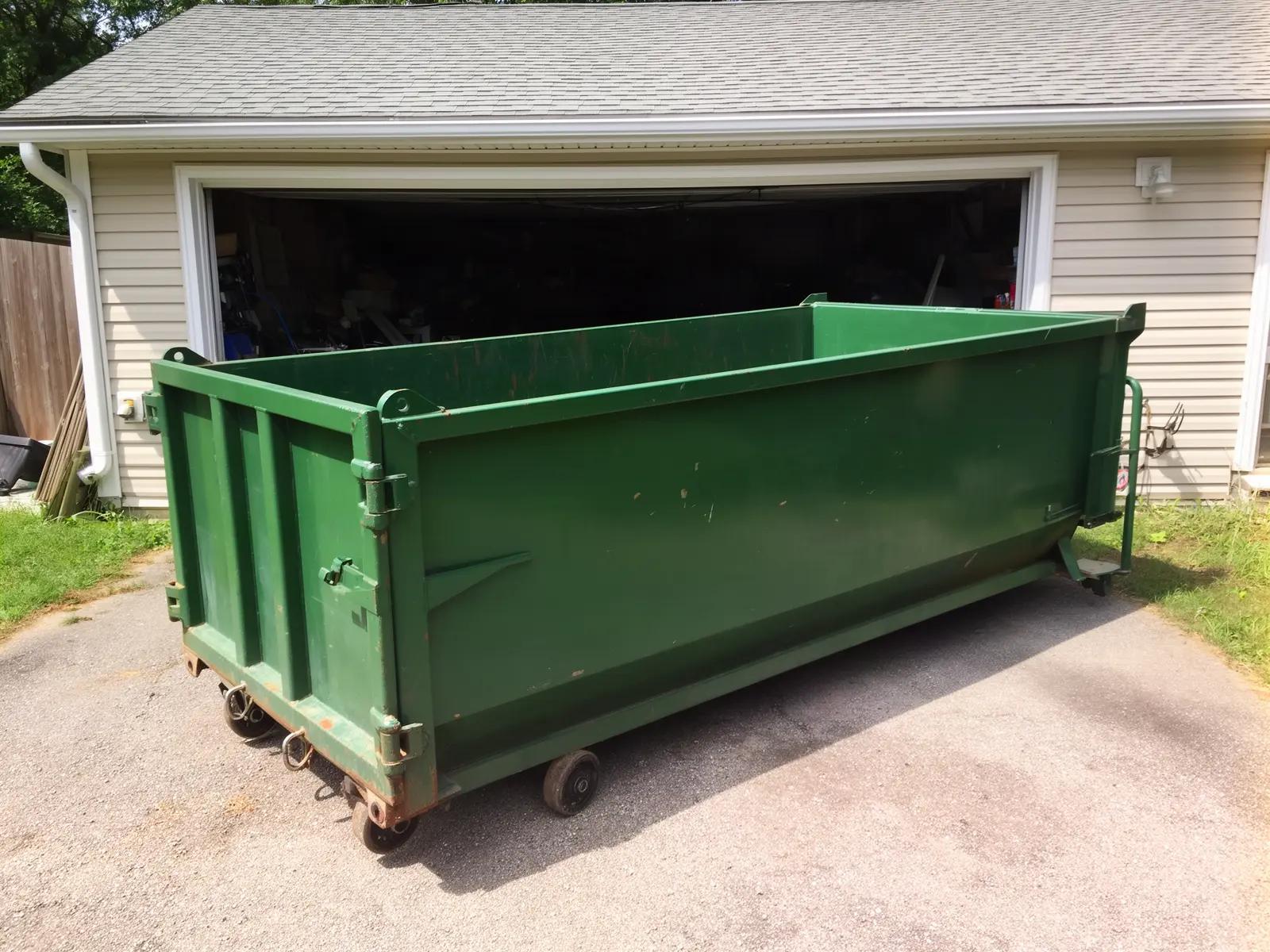 Roll-off dumpster from Boca Raton Workhorse Dumpsters in Boca Raton, FL